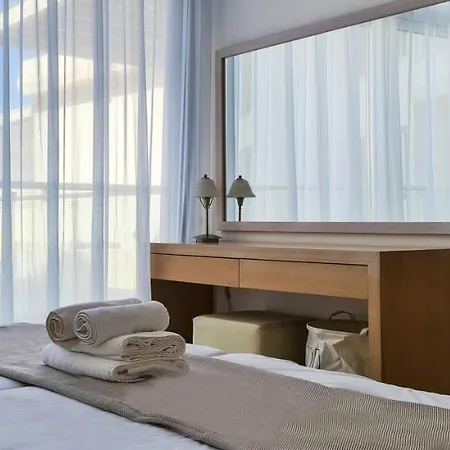 Phaedrus Living: Seafront Luxury Flat Pallini Court 113 Protaras